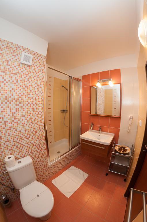 Hotel Radejov Knezdub Exterior photo