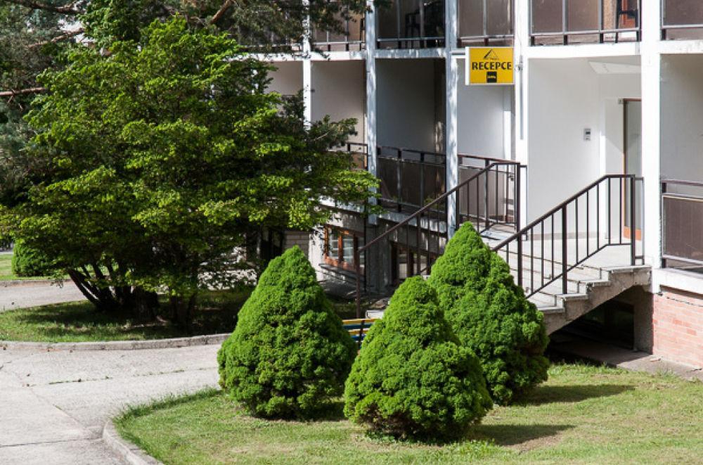 Hotel Radejov Knezdub Exterior photo
